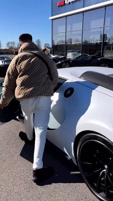 Bugatti Veyron Mansory Carbon смотреть онлайн