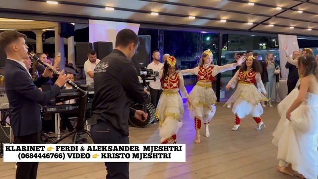 SHIKONI SA BUKUR KERCEHET VALLJA E STRUGES NGA DJEMTE NE DASEM 🔥FERDI & ALEKSANDER MJESHTRI KOKOSHI смотреть онлайн