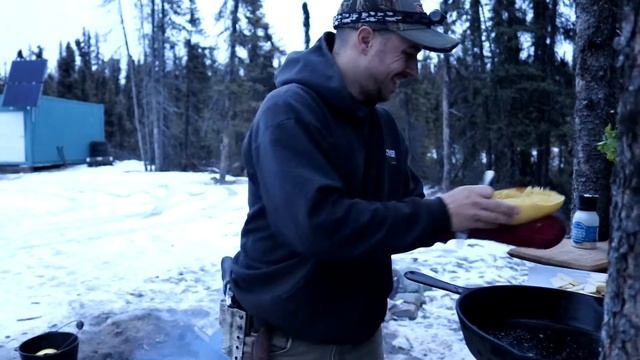 Stuffed Spaghetti Squash | Campfire Cooking смотреть онлайн