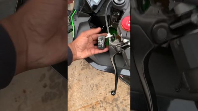 Zx10r Finding Fuses