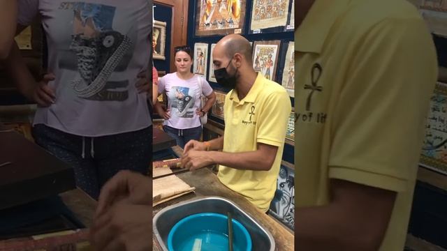 Как отличить подделку от настоящего папируса?