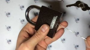 Как открыть навесной замок