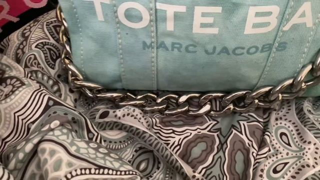 The Mini Marc Jacobs the tote bag in tie dye blue, what’s fits and real color смотреть онлайн