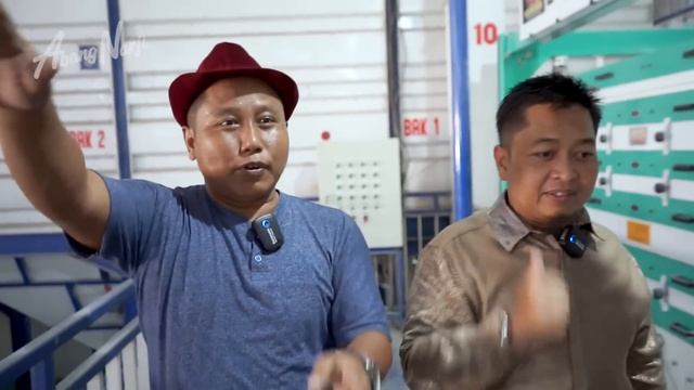 WAJIB NONTON !!! ABANG NARJI BERKUNJUNG KE PABRIK BERAS TERBESAR DI SULAWESI SELATAN - JURAGAN LAHA смотреть онлайн