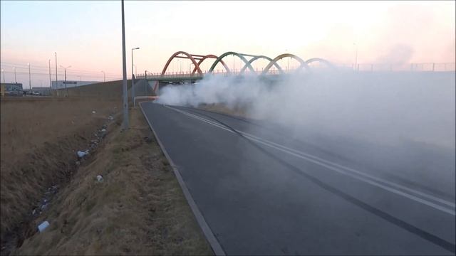 BMW e36 M62B44 Burnout + testy v8 look смотреть онлайн