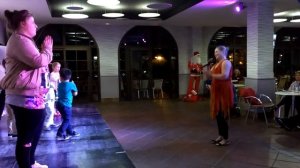 Mini disco Ponga Le Pingouin Judoka Spanish dance routine kids party song Chinese