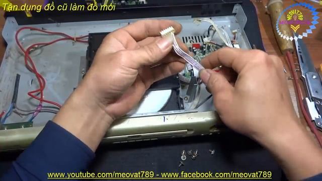 Tận dụng đồ cũ làm đèn pin mini siêu sáng - How to make a super bright mini flashlight - Mẹo Vặt 78 смотреть онлайн