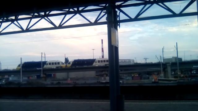 Сдвоенный 620М на эстакаде возле Выдубичей смотреть онлайн