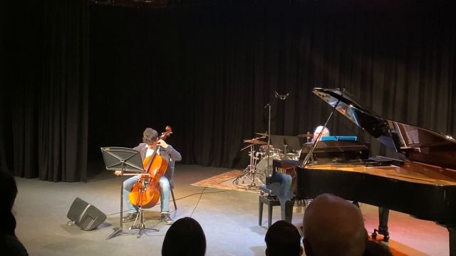 Max Bruch Kol Nidrei Op.47- Abhinav Ananth смотреть онлайн