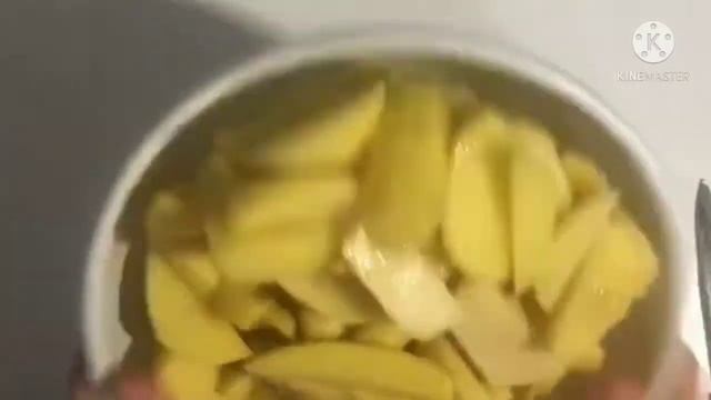 Запечённая картошка с куриными бедрами и голенями