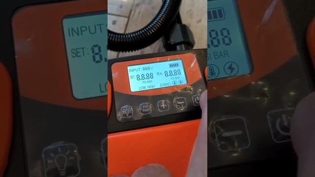 Аккумуляторный насос Stermay HT-790 для сапов, лодок, матрасов и др. смотреть онлайн