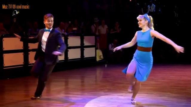 Продолжение красивого быстрого танца под веселую музыку! смотреть онлайн