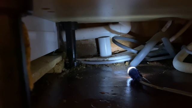 REAL WORLD PLUMBING EMERGENCY CALL OUTS,FLOODED KITCHENS,LEAKING TOILETS. A FEW DAYS BEING A PLUMBE смотреть онлайн