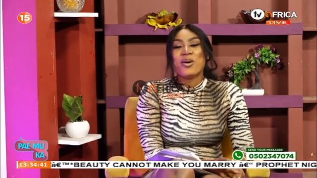 LINDA OSEI TWERKS IN MINI SKIRT -VIDEO CAUSES STIR смотреть онлайн