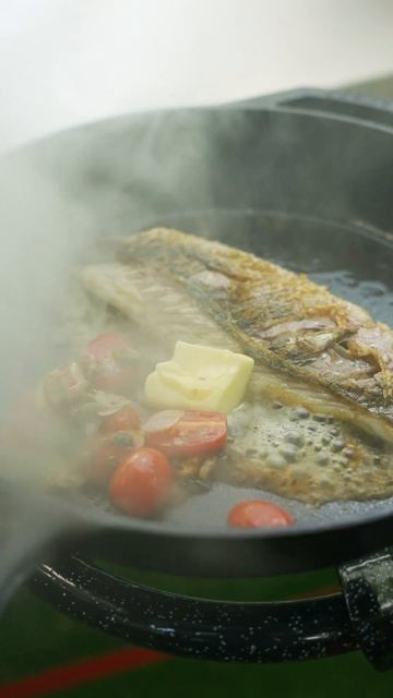 Pan Searing Barramundi (Raw To Cooked To Plated)