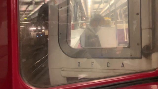 Звук вагона метро внутри (Париж) смотреть онлайн