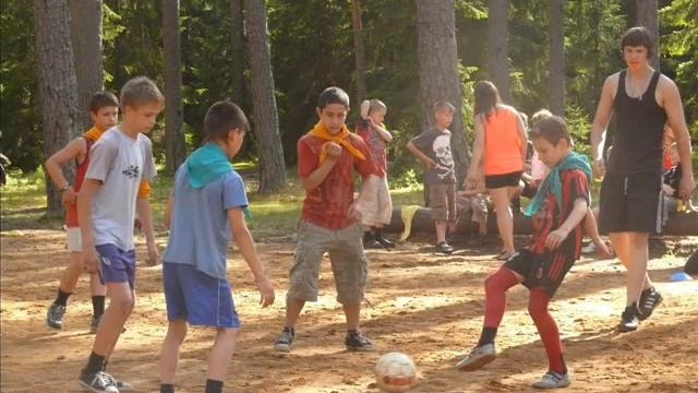 Лагерь "Радуга" 2010 смотреть онлайн