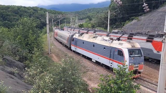 Электровоз Э5К-008 с диагностическими комплексами. смотреть онлайн