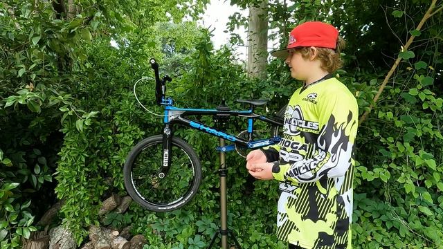 MY NEW (HARO CITIZEN) BMX RACE BIKE!!! 4K смотреть онлайн