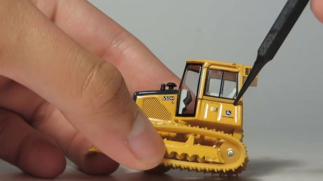 Athearn 1:87 John Deere 650H Review смотреть онлайн