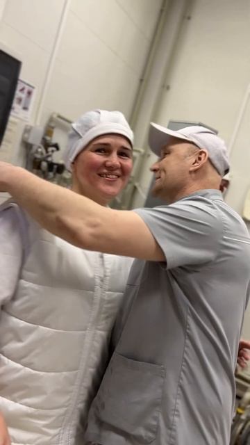 В преддверии Международного женского дня мужчины нашего коллектива поздравили дам с праздником 🌷