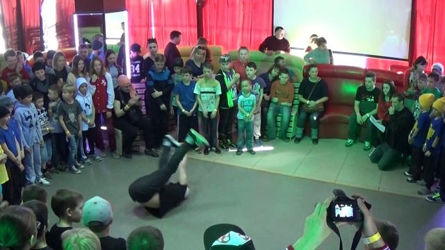 b-boy Kolobok судейский выход True Motion 5 смотреть онлайн