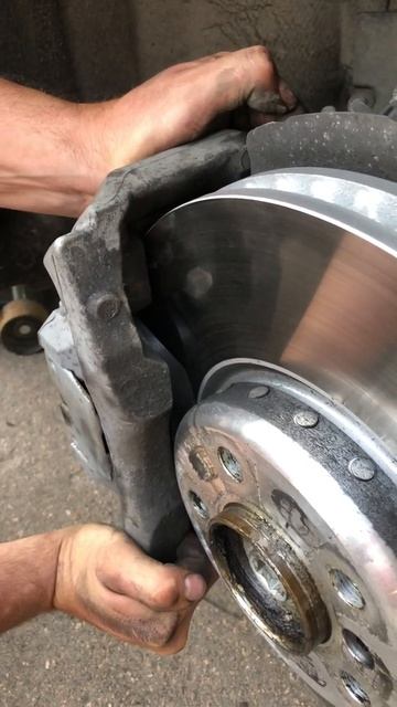 Суппорт F10 смотреть онлайн