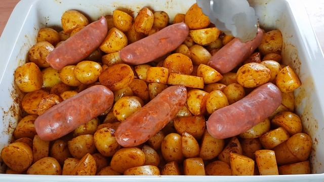 Ако имате картофи у дома, направете тази лесна рецепта с картофи и наденица