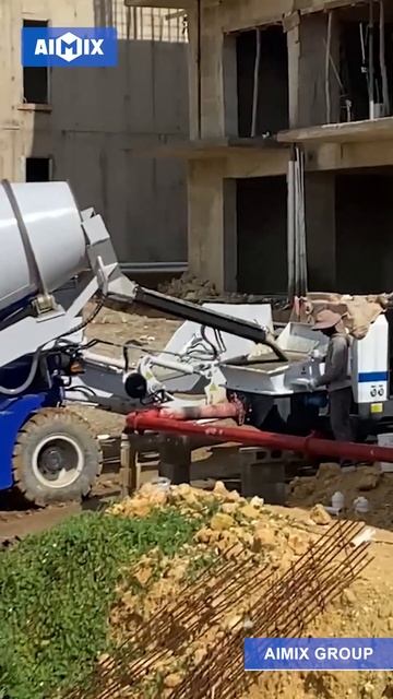 Aimix Автобетоносмеситель с самозагрузкой 4 куб и Бетононасос ABT40C работает в Доминикане смотреть онлайн
