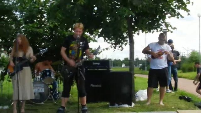 ВИА Плохая Музыка - Грязь (live in Парк 300летия)