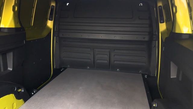 Approved Used Volkswagen ID. Buzz Cargo E 204ps Commerce Plus 77kWh-Auto (Barn Doors смотреть онлайн