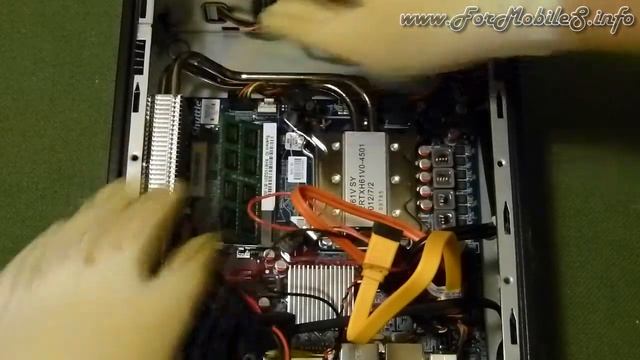 Shuttle XH61V - Come inserire moduli RAM SO-DIMM смотреть онлайн