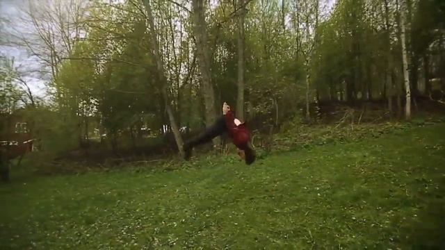 Flips & Tricks 2015 FLY AWAY! 100K Special смотреть онлайн