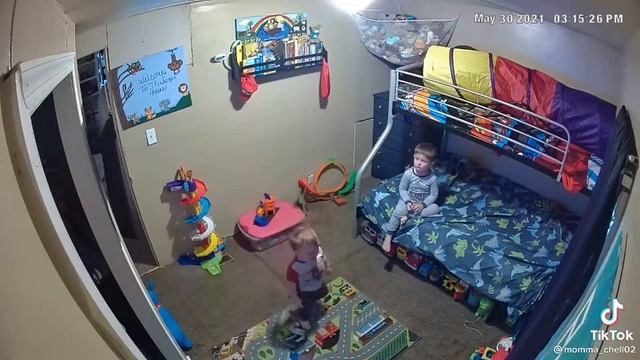 Hidden camera in kids gone wrong #shorts смотреть онлайн