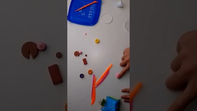 Перша частина робимо пончики з плей-до