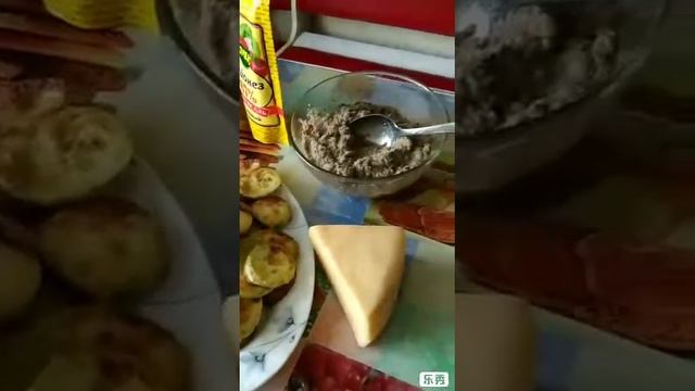 Кабачково-- печеночный тортик и кое что другое.