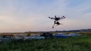 Украинцы проводят испытание нового дрона собственного  производства с пулемётом на борту.