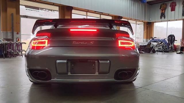 PCARMARKET Auction: 32k-Mile 2011 Porsche 997.2 Turbo S Coupe смотреть онлайн