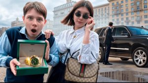 БОГАТАЯ МИЛФА ВЛЮБИЛАСЬ В СЫНА В 14 ЛЕТ И СОДЕРЖИТ ЕГО. НОВАЯ ДЕВУШКА СЫНА