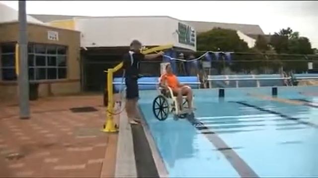 Pelican Pool and Spa Hoist смотреть онлайн