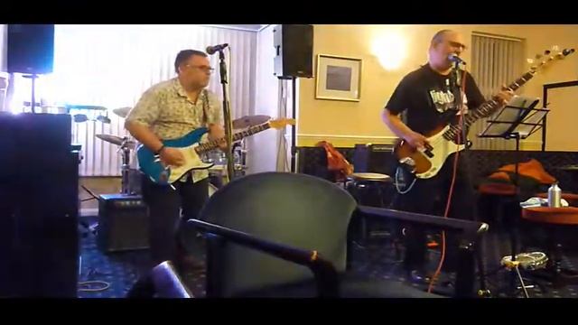 Lights Out - Dust My Broom/Got To Move/Heart Beat Like A Hammer смотреть онлайн