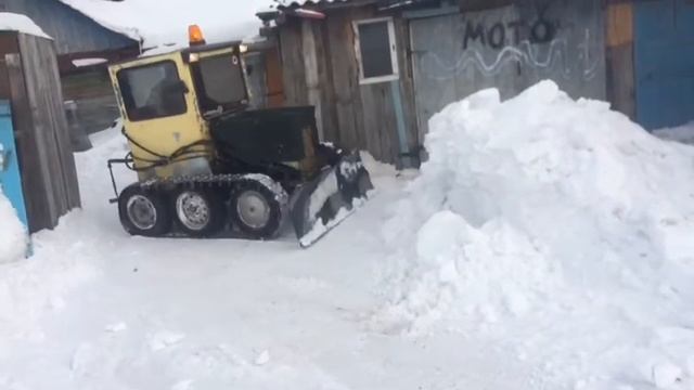 Мини трактор ДТ 75 смотреть онлайн