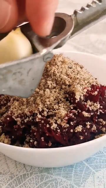 Закусочные бутерброды с сельдью.