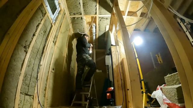 Couple Builds a House in 33 Minutes смотреть онлайн