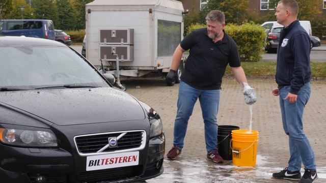 Sådan vasker du din bil rigtigt! (Hyggevideo) (reklame!) смотреть онлайн