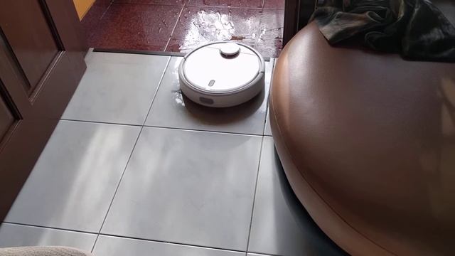 Xiaomi Mijia Mi Robot Vacuum Problem Confused with Virtual Wall смотреть онлайн