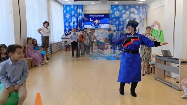 Праздник Белого месяца смотреть онлайн