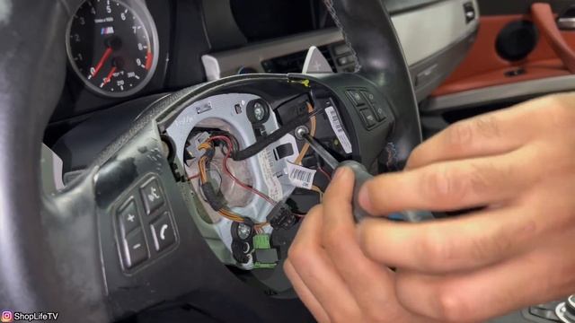 How To: E90 E92 E82 STEERING WHEEL UPGRADE! AIRBAG REMOVAL, PADDLES, STEERING INSTALL! смотреть онлайн