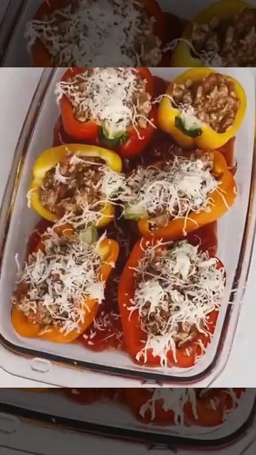 СКОЛЬКО НЕ ГОТОВЬ ВСЕГДА МАЛО!!! Горячие перцы с фаршем #shorts смотреть онлайн