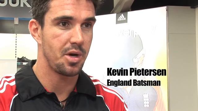 England Players Model Brand New Adidas ODI Kit смотреть онлайн